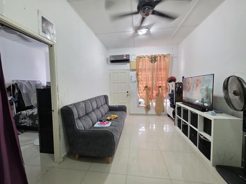Terraced House for Sale in Cyberjaya (Selangor) - Fong Qi Jing - Living Room - PropertyGuru.com.my