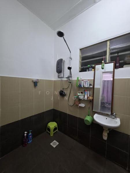 Terraced House for Sale in Cyberjaya (Selangor) - Fong Qi Jing - Bathroom - PropertyGuru.com.my