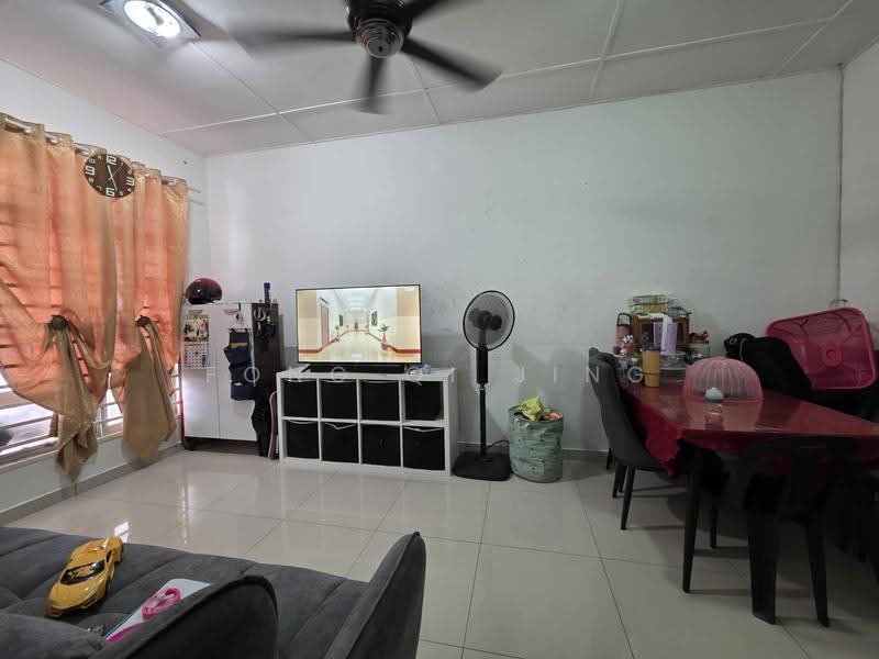 Terraced House for Sale in Cyberjaya (Selangor) - Fong Qi Jing - Living Room - PropertyGuru.com.my