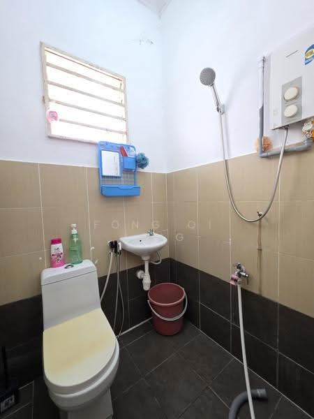 Terraced House for Sale in Cyberjaya (Selangor) - Fong Qi Jing - Bathroom - PropertyGuru.com.my