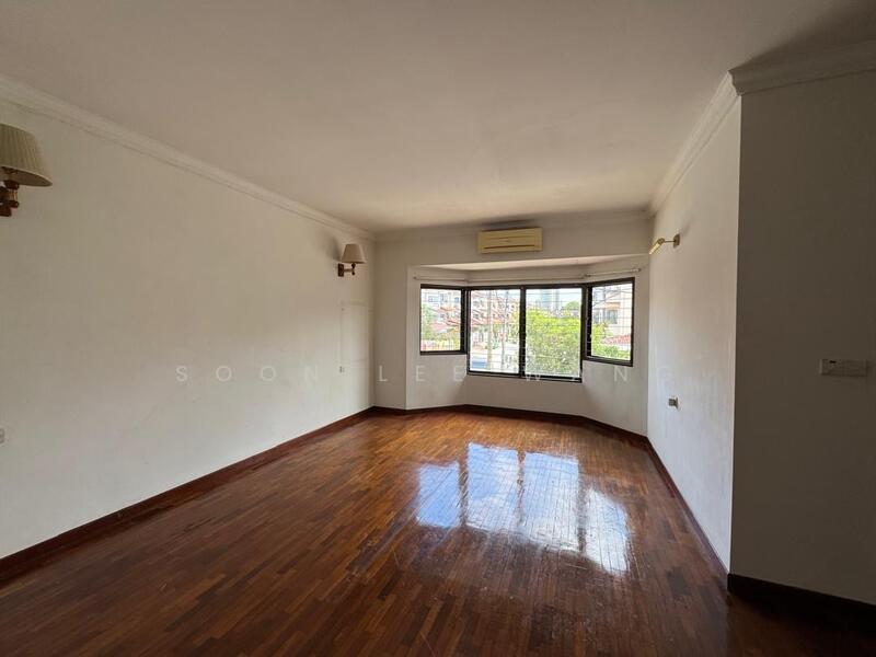 2.5-storey Terraced House for Sale in Bandar Utama 6 (Bandar Utama) - Soon Lee Wang - Living Room - PropertyGuru.com.my
