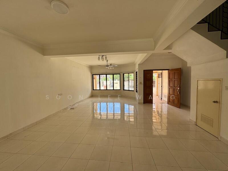 2.5-storey Terraced House for Sale in Bandar Utama 6 (Bandar Utama) - Soon Lee Wang - Living Room - PropertyGuru.com.my