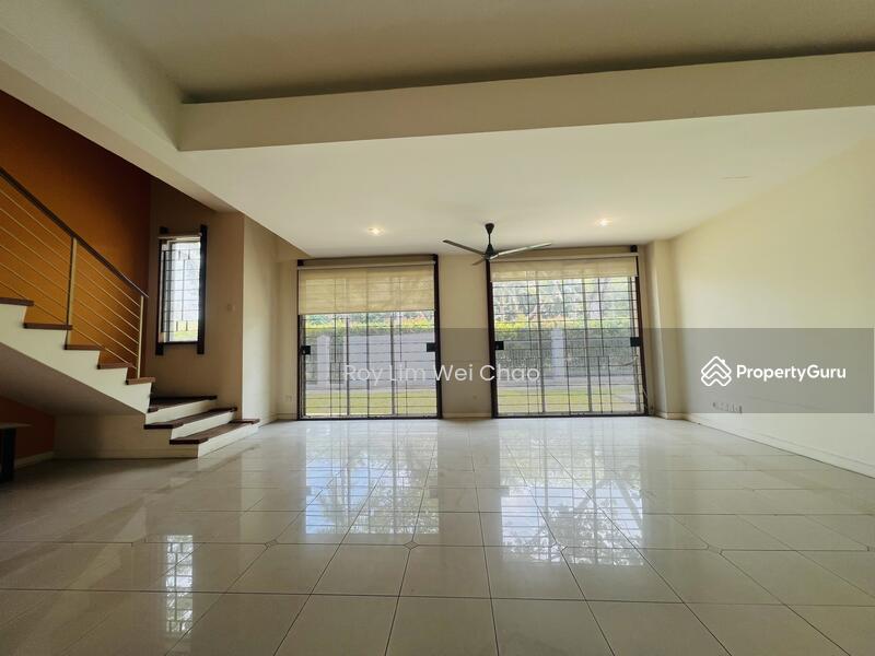 2-storey Terraced House for Sale in Leisure Farm (Gelang Patah) - Roy Lim Wei Chao - Living Room - PropertyGuru.com.my