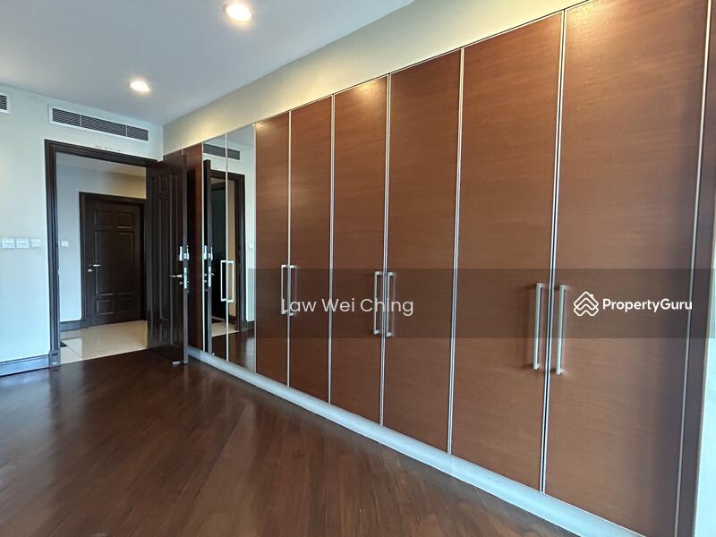 Bedroom wardrobe 