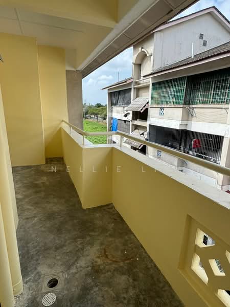 Pangsapuri untuk Dijual di Tanjong Puteri Apartment - Nellie Lim - Balcony - PropertyGuru.com.my