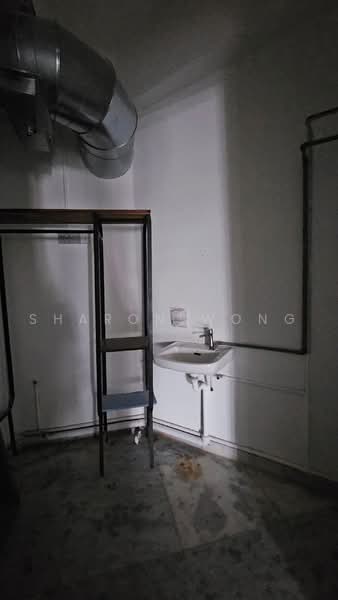 Shop for Rent in George Town (Penang) - Sharon Wong - Bathroom - PropertyGuru.com.my