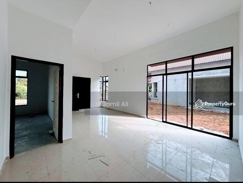 Living Room Masih dalam Pembinaan