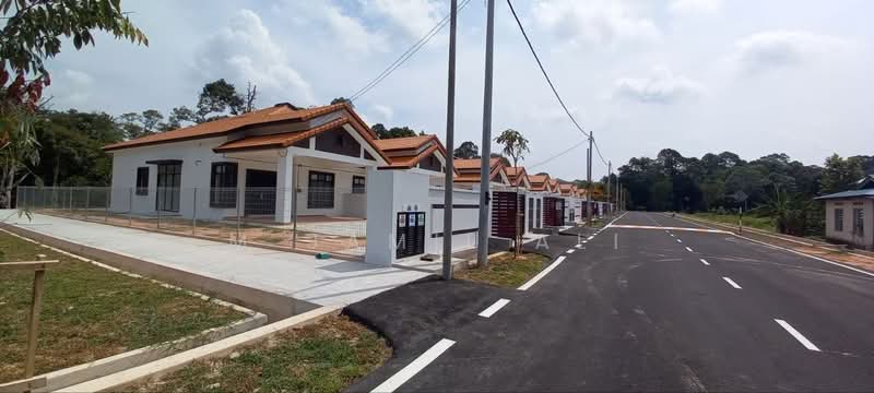 Rumah Berkembar untuk Dijual di Muar (Johor) - M Jamil Ali - Exterior - PropertyGuru.com.my