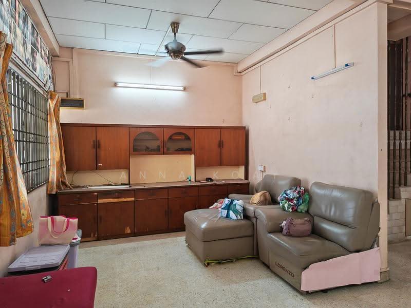 Terraced House for Sale in Bukit Gelugor (Gelugor) - Anna Koay - Living Room - PropertyGuru.com.my