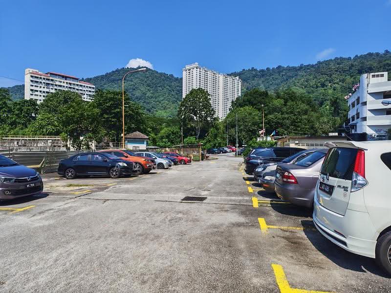 Rumah Flat untuk Dijual di Taman Gambier - Anna Koay - Car Park - PropertyGuru.com.my
