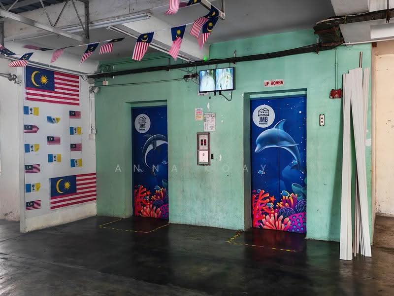 Rumah Flat untuk Dijual di Taman Gambier - Anna Koay - Lift Lobby - PropertyGuru.com.my