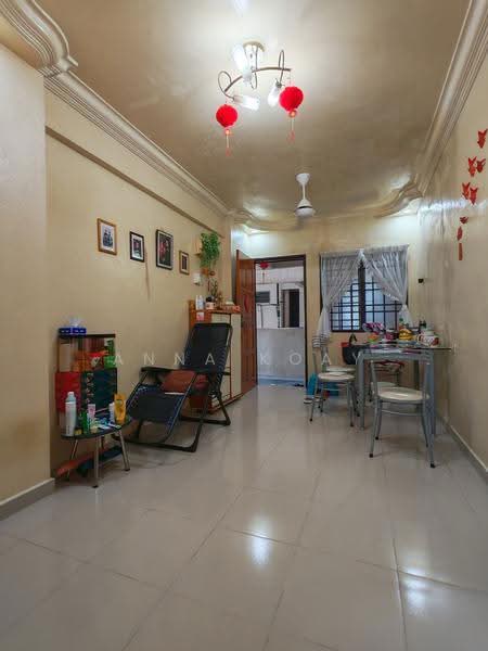 Rumah Flat untuk Dijual di Taman Gambier - Anna Koay - Living Room - PropertyGuru.com.my