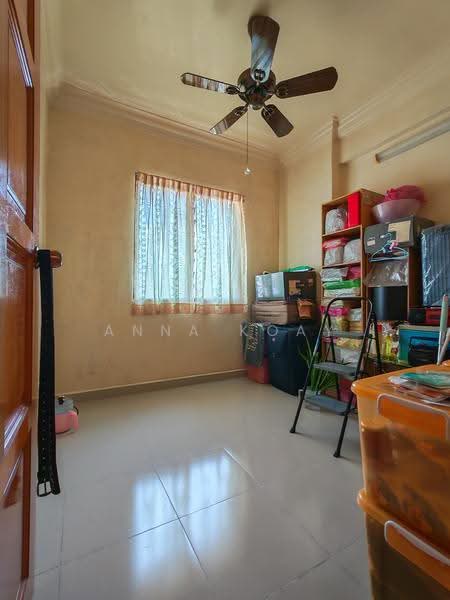 Rumah Flat untuk Dijual di Taman Gambier - Anna Koay - Bedroom - PropertyGuru.com.my
