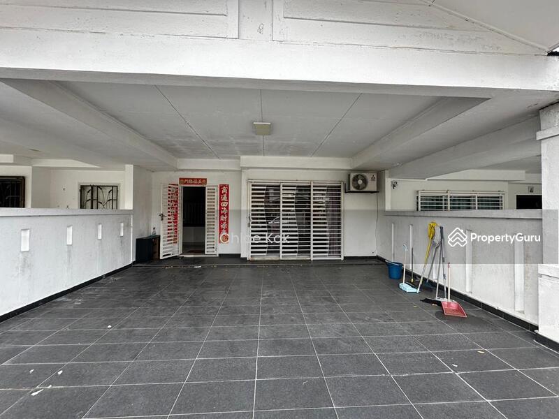 2-storey Terraced House for Sale in Kota Emerald (Rawang) - Chloe Kok - Car Park - PropertyGuru.com.my
