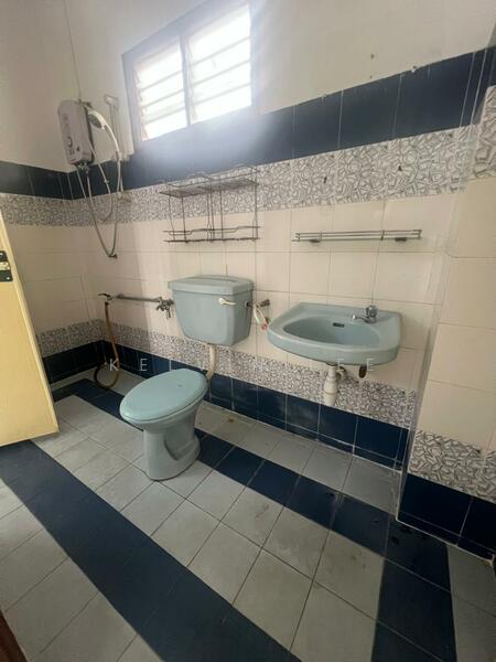 2-storey Terraced House for Sale in Usj 9 (Subang Jaya) - Kelvin Lee - Bathroom - PropertyGuru.com.my