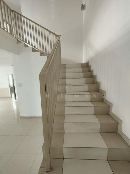 Semi-Detached House for Sale in Seri Kembangan (Selangor) - Winnie Wong - Corridor - PropertyGuru.com.my