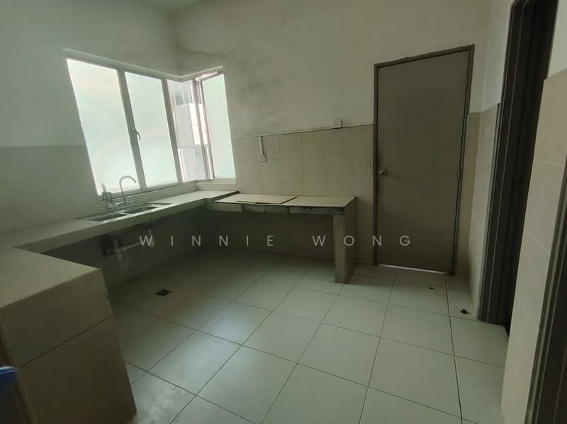 Semi-Detached House for Sale in Seri Kembangan (Selangor) - Winnie Wong - Kitchen - PropertyGuru.com.my