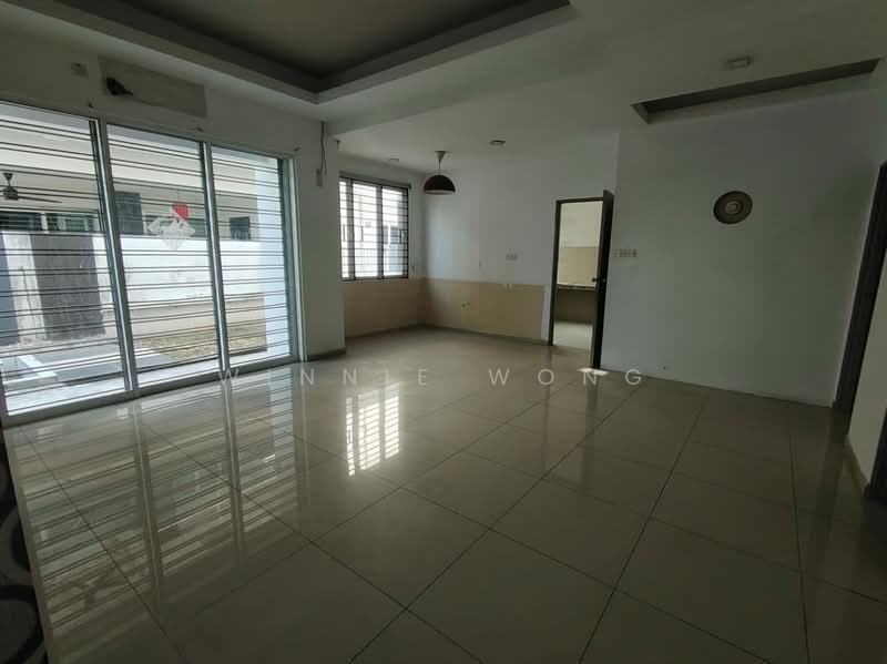 Semi-Detached House for Sale in Seri Kembangan (Selangor) - Winnie Wong - Living Room - PropertyGuru.com.my