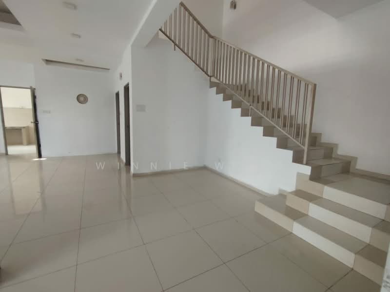 Semi-Detached House for Sale in Seri Kembangan (Selangor) - Winnie Wong - Living Room - PropertyGuru.com.my