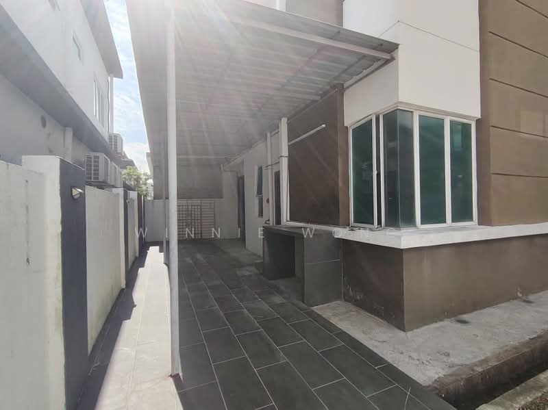 Semi-Detached House for Sale in Seri Kembangan (Selangor) - Winnie Wong - Exterior - PropertyGuru.com.my