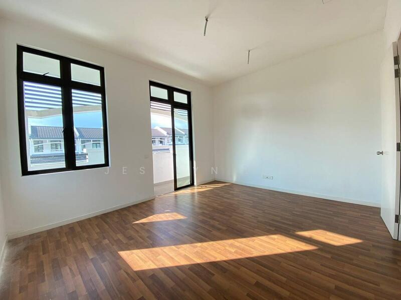 2-storey Terraced House for Sale in Eco Majestic (Semenyih) - Jesslyn Lee - Living Room - PropertyGuru.com.my