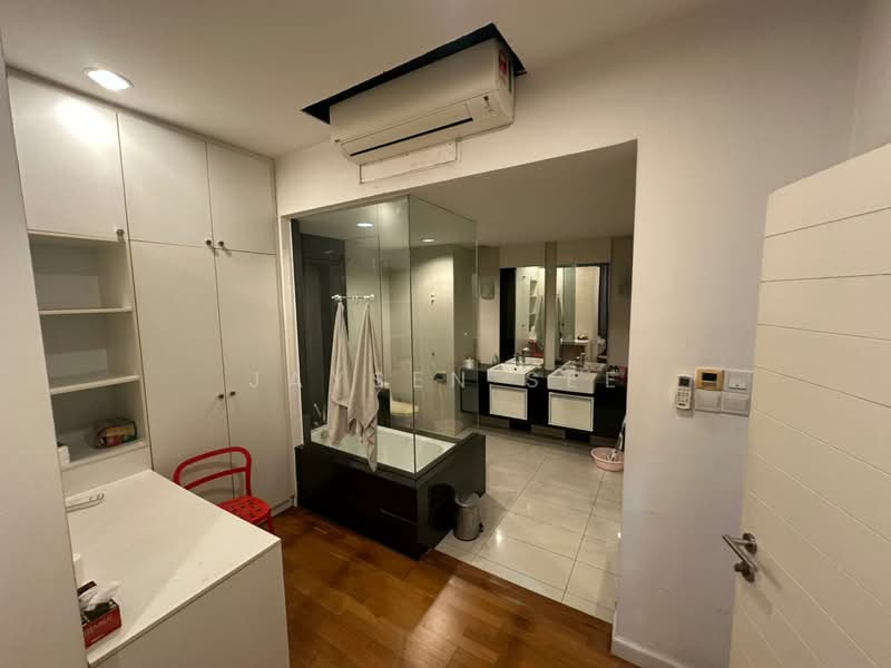 Service Residence for Sale at Dua Sentral - Jaysen See - Bathroom - PropertyGuru.com.my