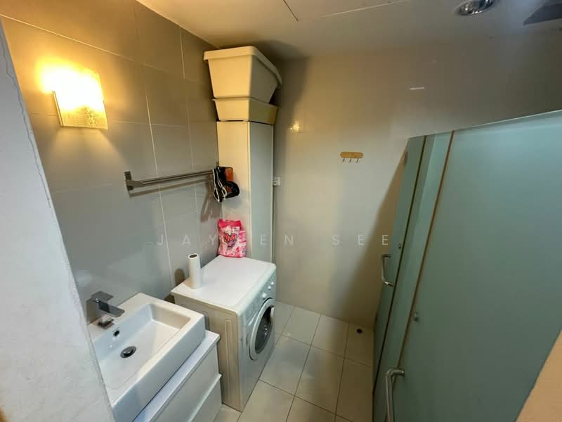 Service Residence for Sale at Dua Sentral - Jaysen See - Bathroom - PropertyGuru.com.my