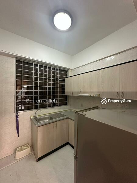 Kondominium untuk Dijual di Eden Seaview Condominium - Darren Jalleh - Kitchen - PropertyGuru.com.my