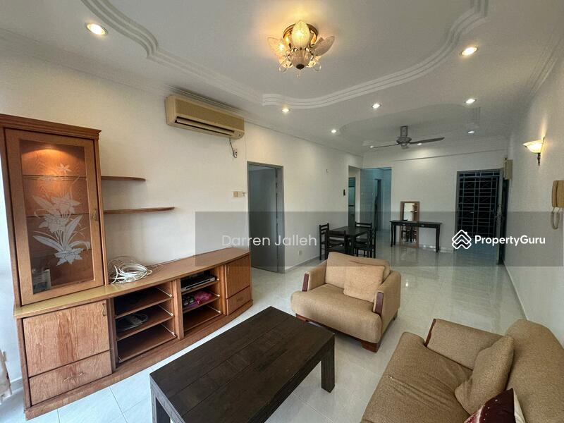 Kondominium untuk Dijual di Eden Seaview Condominium - Darren Jalleh - Living Room - PropertyGuru.com.my