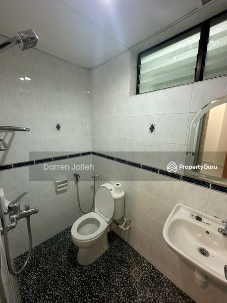Kondominium untuk Dijual di Eden Seaview Condominium - Darren Jalleh - Bathroom - PropertyGuru.com.my