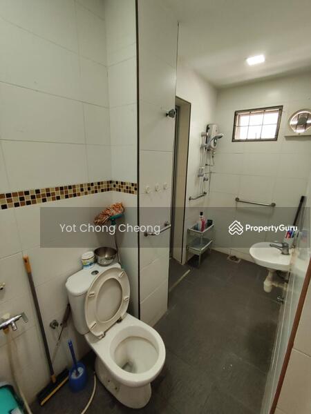 2-storey Terraced House for Sale in Bandar Utama 2 (Bandar Utama) - Dickson Cheong - Bathroom - PropertyGuru.com.my