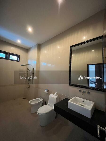 Bungalow for Sale in Leisure Farm (Gelang Patah) - Miya Goh - Bathroom - PropertyGuru.com.my
