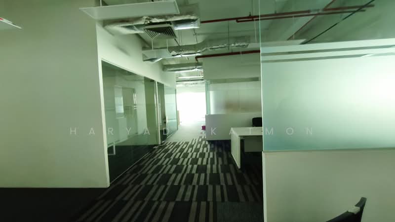 Office for Rent in Petaling Jaya (Selangor) - Haryadi Katmon - Corridor - PropertyGuru.com.my