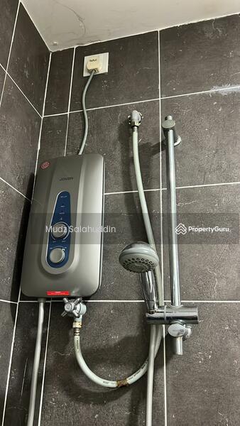 Rumah Teres 2 Tingkat untuk Dijual di Setia Safiro (Cyberjaya) - Mudz Salahuddin - Bathroom - PropertyGuru.com.my