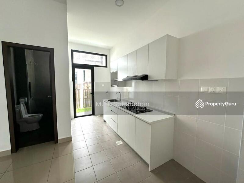 2-storey Terraced House for Sale in Setia Safiro (Cyberjaya) - Mudz Salahuddin - Kitchen - PropertyGuru.com.my