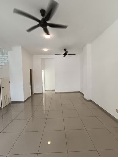 Rumah Teres 2 Tingkat untuk Disewa di Shah Alam (Selangor) - Jenny Wong - Living Room - PropertyGuru.com.my