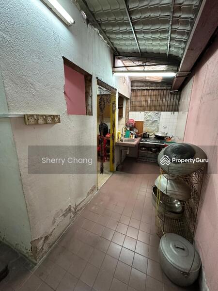 Rumah Teres 2 Tingkat untuk Dijual di Jinjang Selatan - Sherry Chang - Kitchen - PropertyGuru.com.my