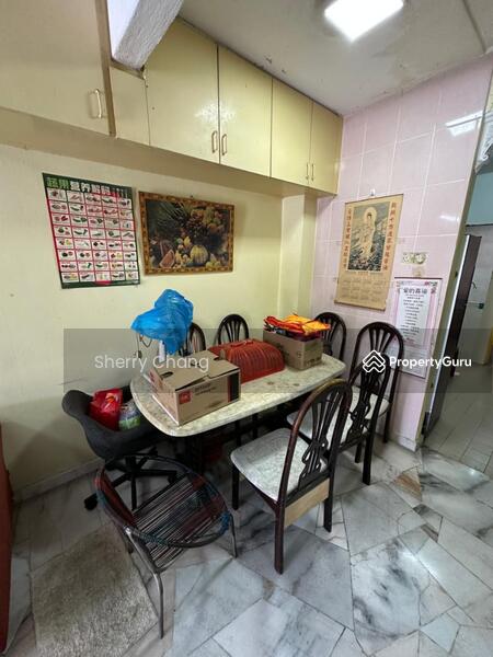Rumah Teres 2 Tingkat untuk Dijual di Jinjang Selatan - Sherry Chang - Dining Room - PropertyGuru.com.my