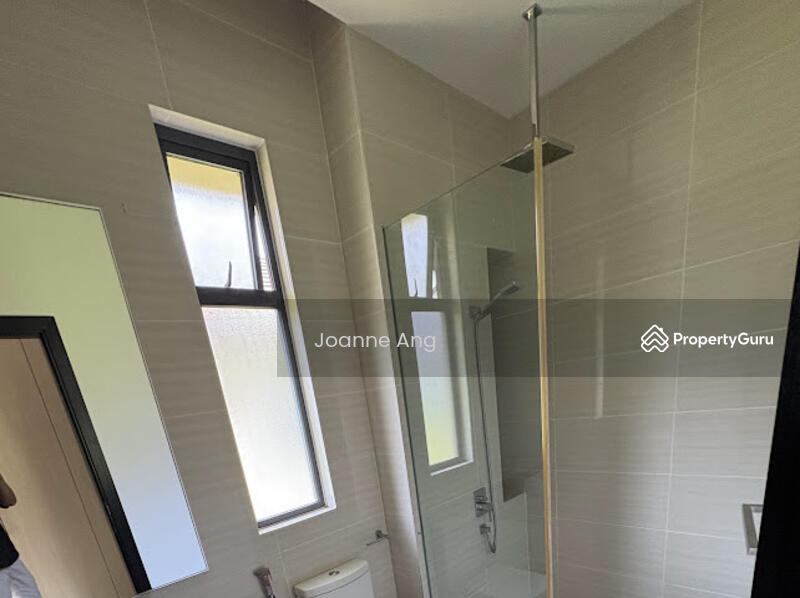 Semi-Detached House for Sale in Leisure Farm (Gelang Patah) - Joanne Ang - Bathroom - PropertyGuru.com.my