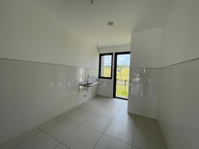 Rumah Teres 2-Tingkat untuk Dijual di Elmina (Shah Alam) - Derrick Ang - Kitchen - PropertyGuru.com.my