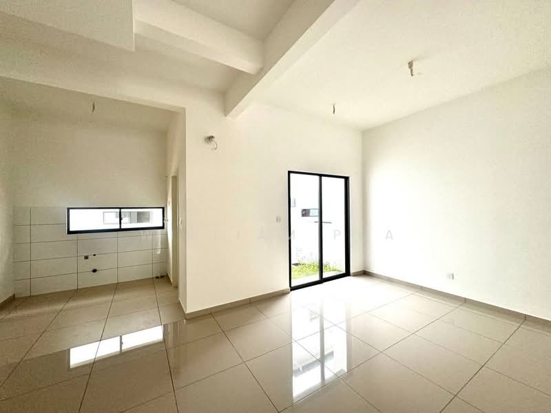 2-storey Terraced House for Sale in Dengkil (Selangor) - William Pua - Living Room - PropertyGuru.com.my
