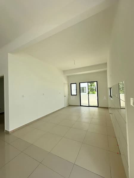 2-storey Terraced House for Sale in Dengkil (Selangor) - William Pua - Living Room - PropertyGuru.com.my