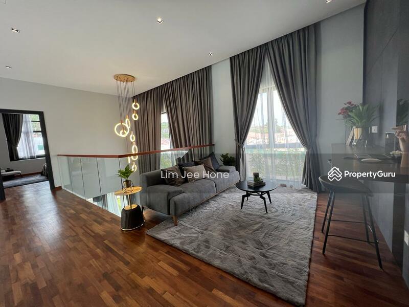 Rumah Berkembar untuk Dijual di Puchong (Selangor) - Lim Jee Hone - Living Room - PropertyGuru.com.my