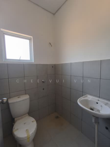 Rumah Teres 1-Tingkat untuk Dijual di Kinarut (Papar) - Chee Vui Vun - Bathroom - PropertyGuru.com.my