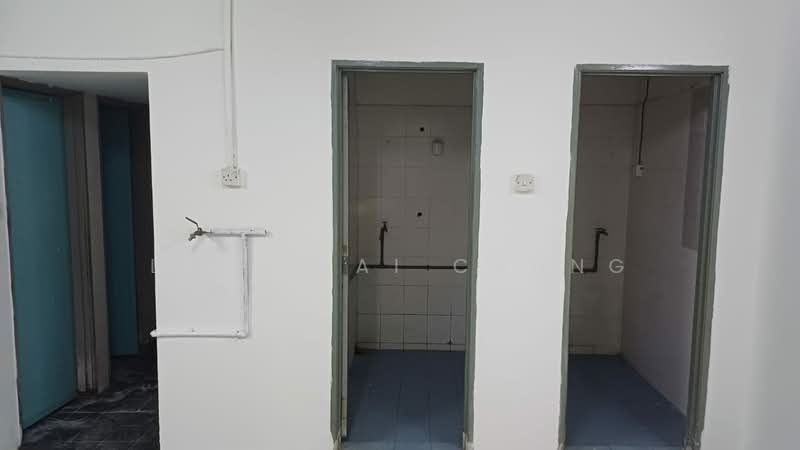 Shop / Office for Rent in Seksyen 20 (Shah Alam) - Lee Thai Chung - Interior - PropertyGuru.com.my