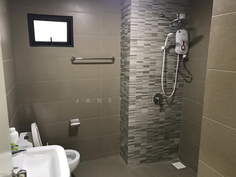 Kondominium untuk Dijual di Parkhill Residence - Janet Au - Bathroom - PropertyGuru.com.my