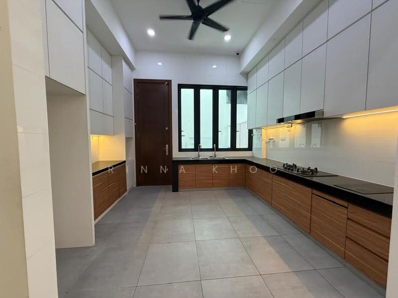 Bungalow House untuk Dijual di Country Heights Damansara (Kuala Lumpur) - Rinna Khoo - PropertyGuru.com.my