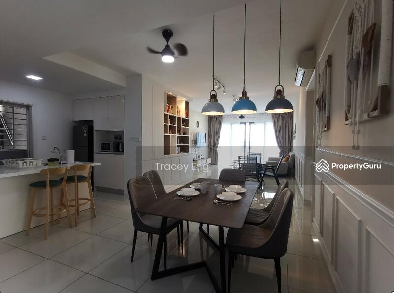 Dining Room & Kitchen