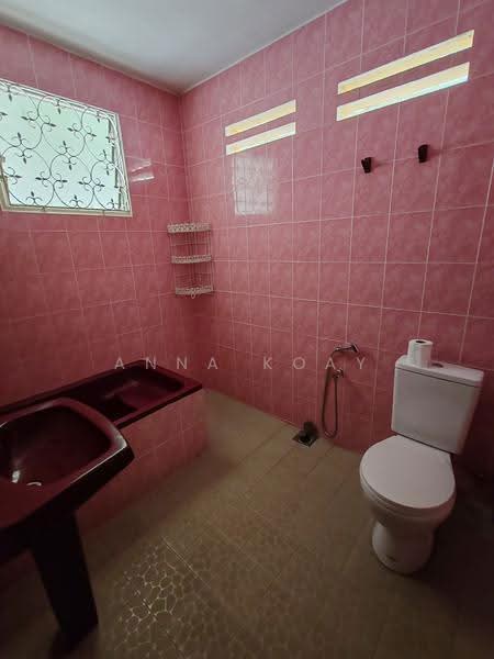 Bungalow House untuk Dijual di Tanjung Bungah (Penang) - Anna Koay - Bathroom - PropertyGuru.com.my