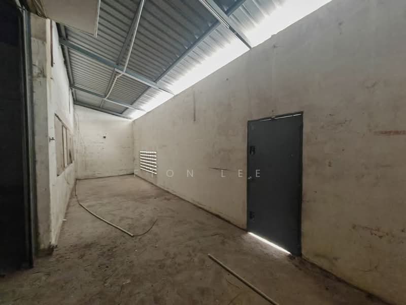 Factory for Rent in Taman Desa Cemerlang (Ulu Tiram) - Fion Lee - Interior - PropertyGuru.com.my